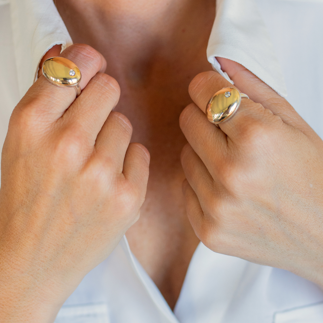 radiance-ring-handmade-silver-gold-transformation-in-hand.png