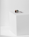 Kinetic ring in sterling silver with gemstone by Carlota Guardia, detail view
