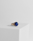 Kinetic ring in gold with diamond and gemstone by Carlota Guardia